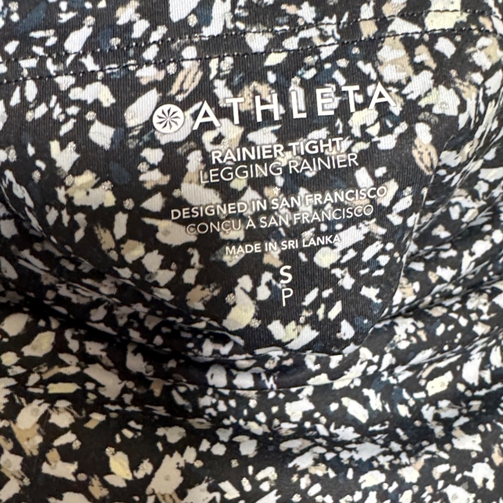 Athleta Rainier Tight Fleece Lined Leggings Zip Pockets Black Print Size S - Picture 3 of 10